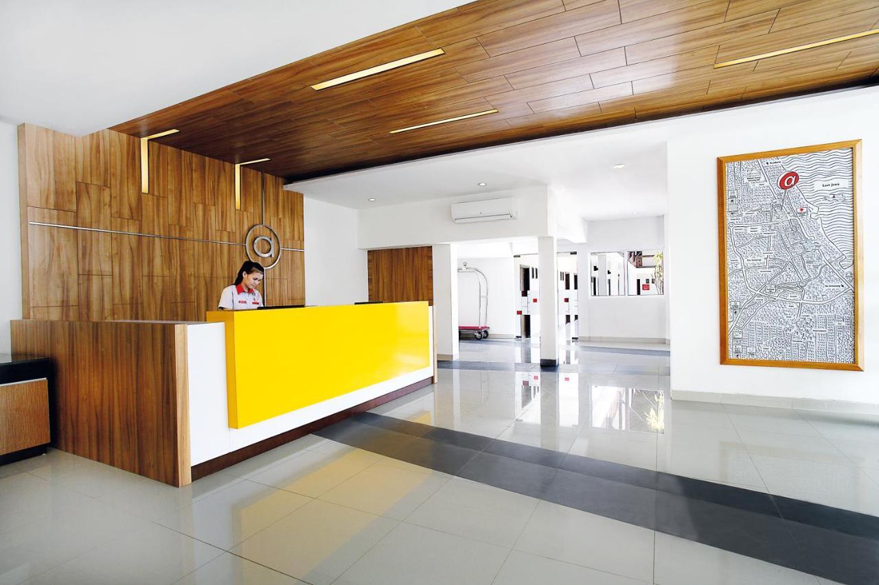 Amaris Hotel Cirebon Exterior photo